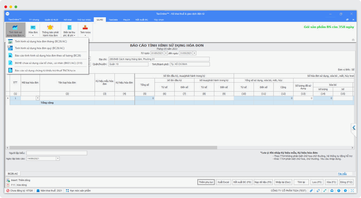 Group of staff workers checking the containers box Premium Photo